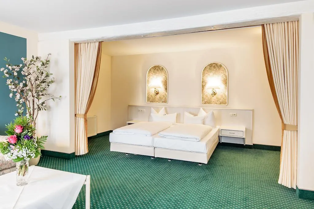 Arvena Reichsstadt Hotel Bad Windsheim 4*,